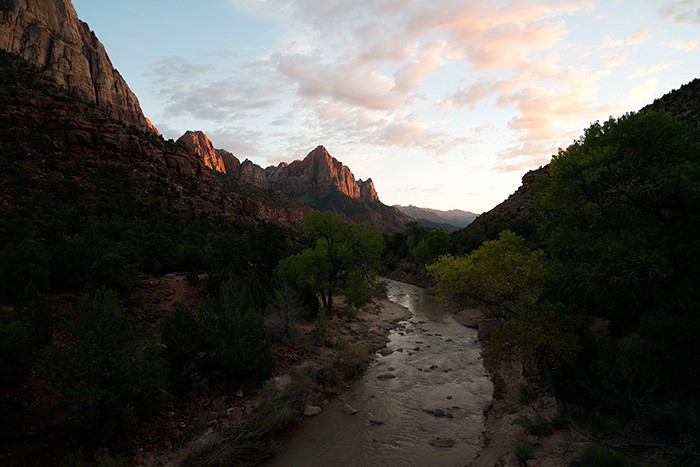 https://www.gazarphoto.com/files/gimgs/th-24_Zion-sunset-copy.jpg