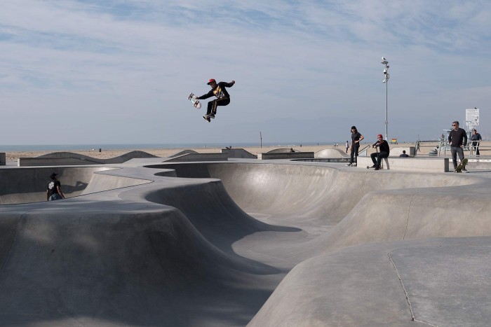 https://www.gazarphoto.com/files/gimgs/th-54_Skate11-copy-2.jpg